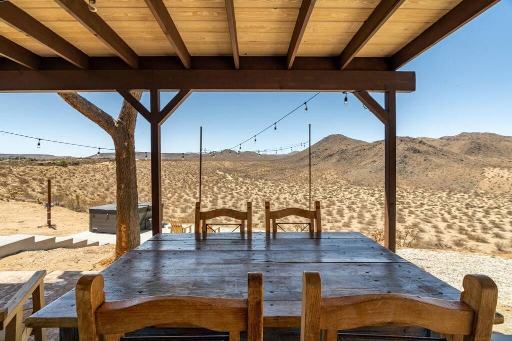 The Invisible Wind Cabin- Joshua Tree Amazing View Yucca Valley Exterior photo