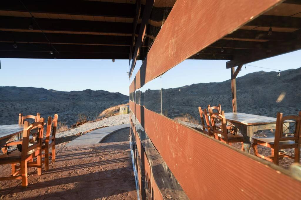 The Invisible Wind Cabin- Joshua Tree Amazing View Yucca Valley Exterior photo
