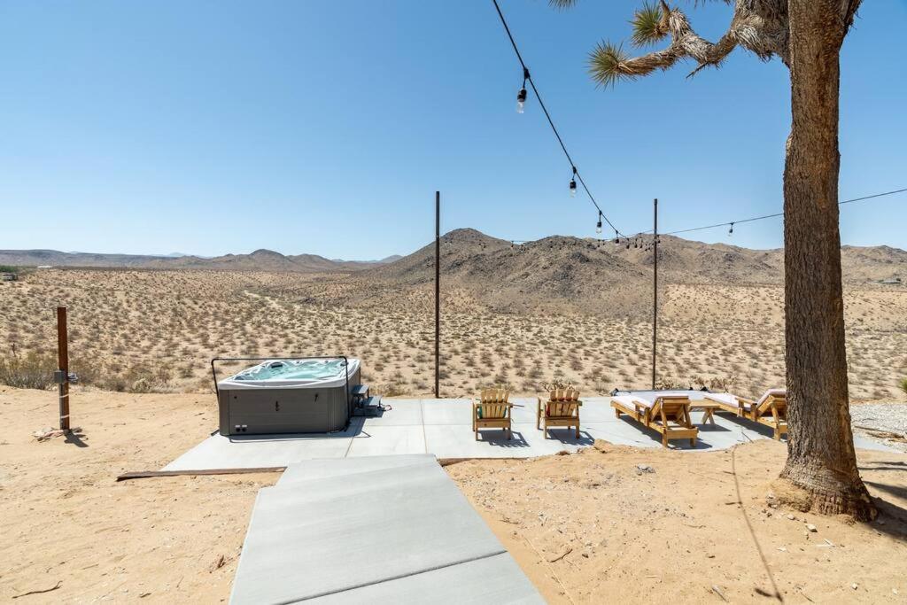 The Invisible Wind Cabin- Joshua Tree Amazing View Yucca Valley Exterior photo