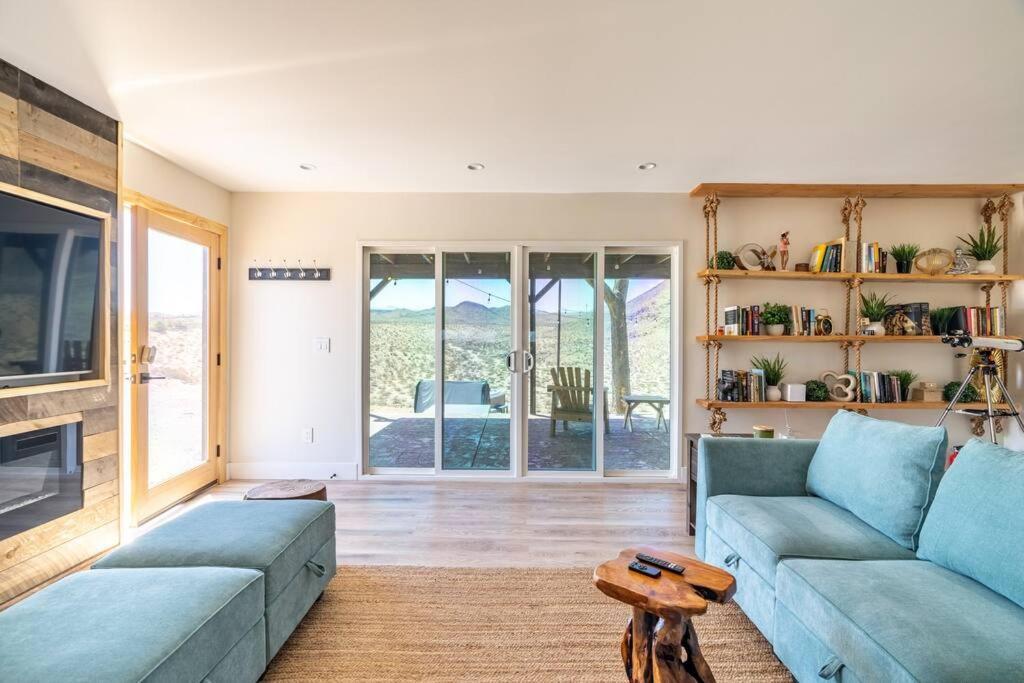 The Invisible Wind Cabin- Joshua Tree Amazing View Yucca Valley Exterior photo