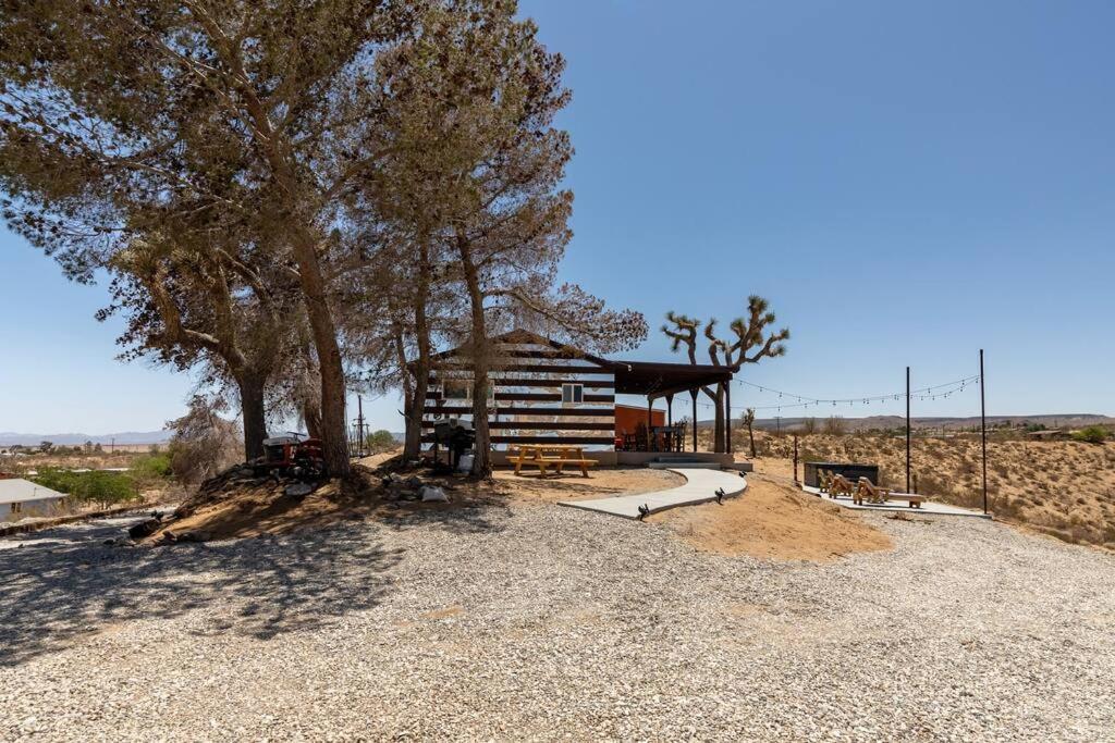 The Invisible Wind Cabin- Joshua Tree Amazing View Yucca Valley Exterior photo