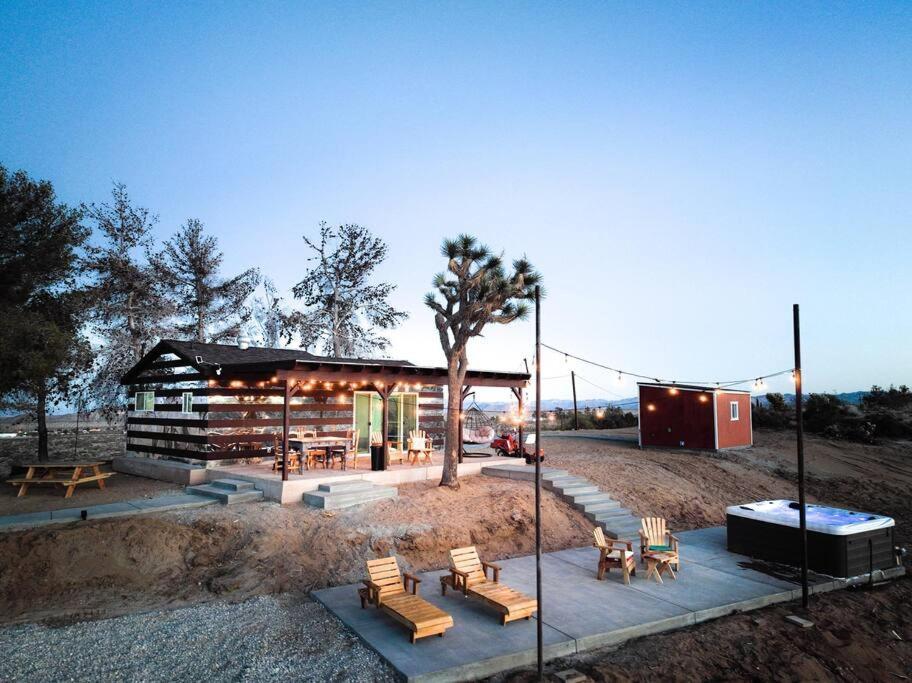 The Invisible Wind Cabin- Joshua Tree Amazing View Yucca Valley Exterior photo
